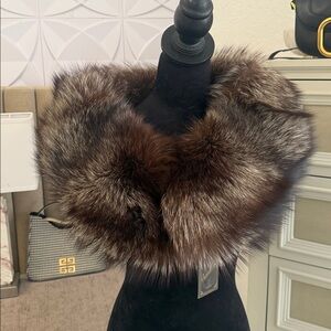SAGA FOX FUR collar scarf